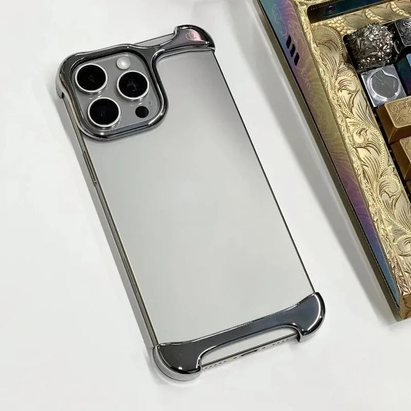 Ultra-lightweight aluminum phone case
