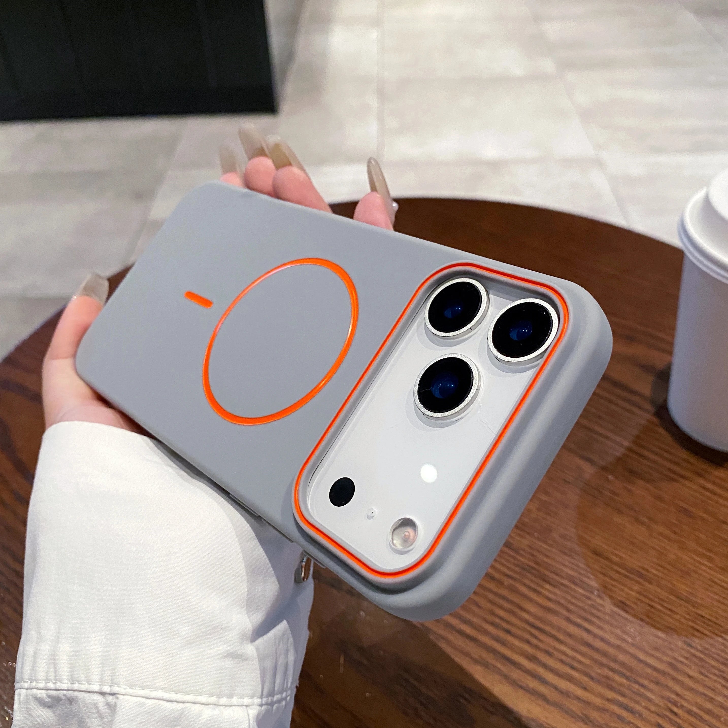 Ultrathin Simple Magnetic Phone Case for iPhone