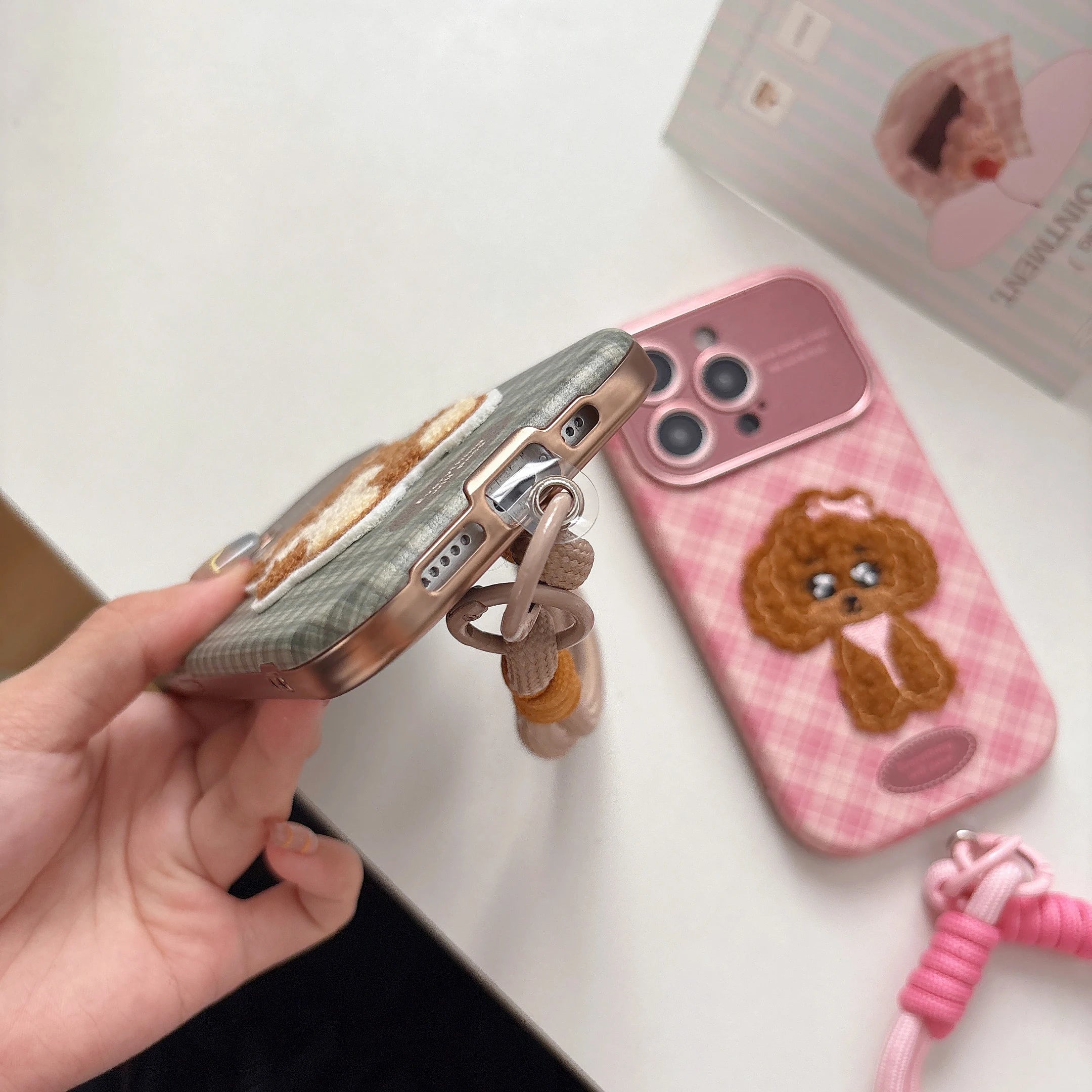 Case Checkered Embroidery Of Small Dog And Bear Phone Cover﻿﻿﻿﻿