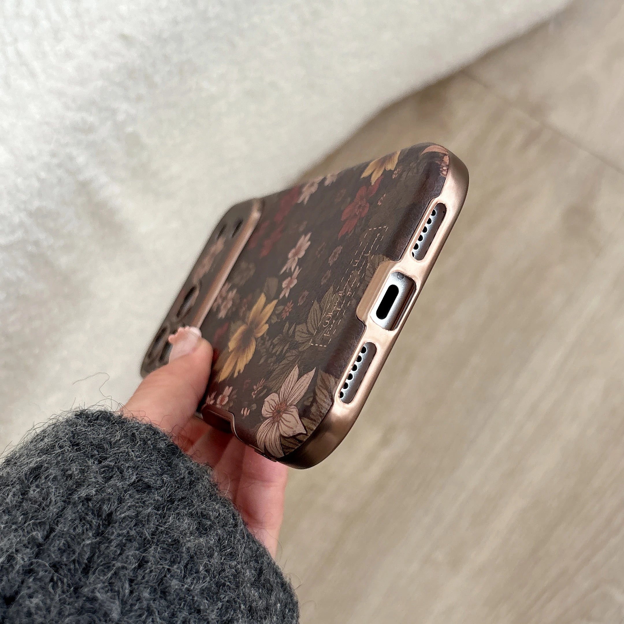 Korean Ins Full Screen Retro Vibrant Flower Leather Wrist Strap Phone Case